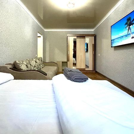 Абая 68 Квартира В Центре, 4 Спальных Места Petropavlovsk Exterior foto
